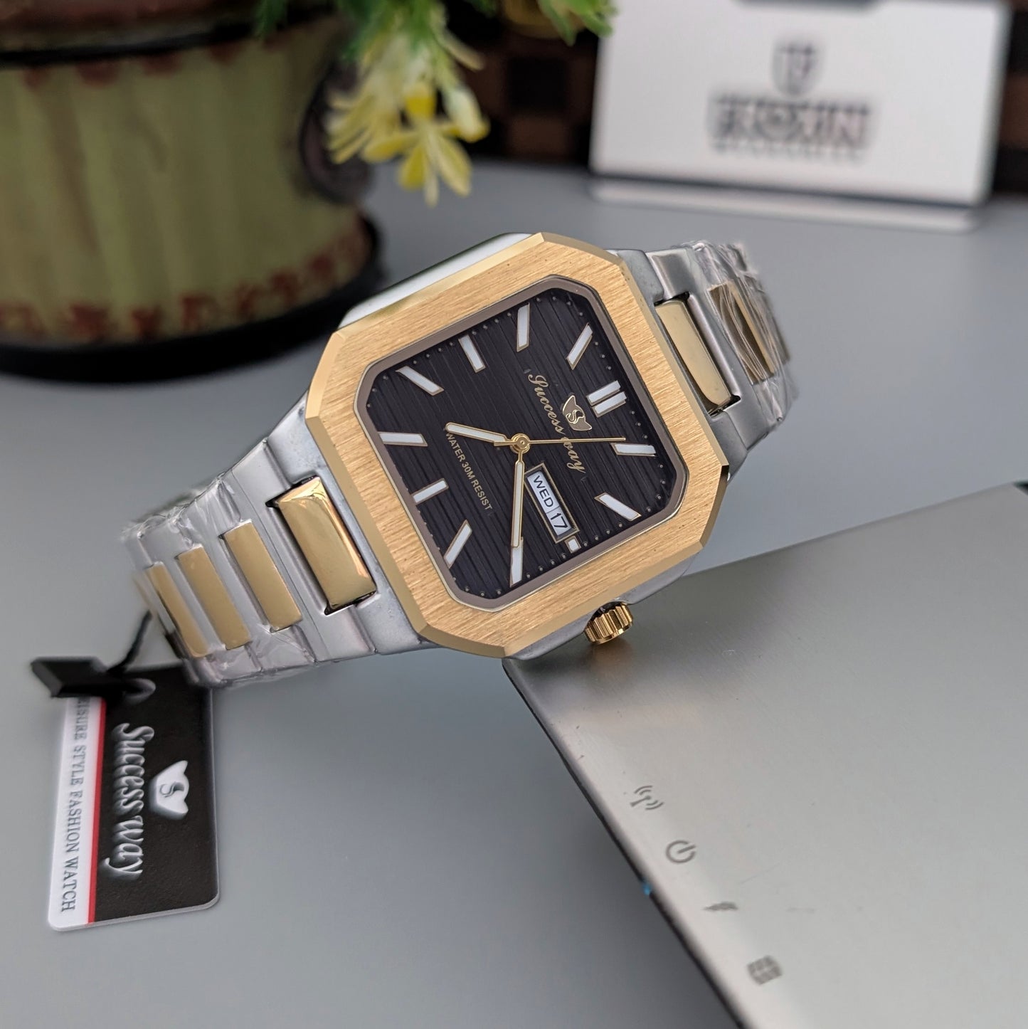 Black-Dial