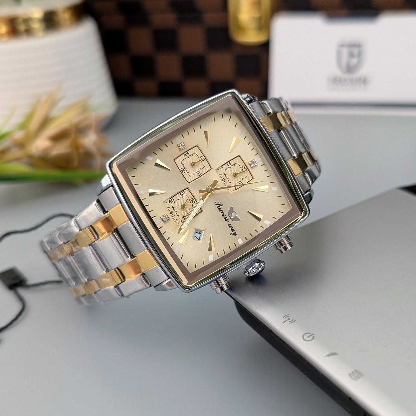 Golden-Dial