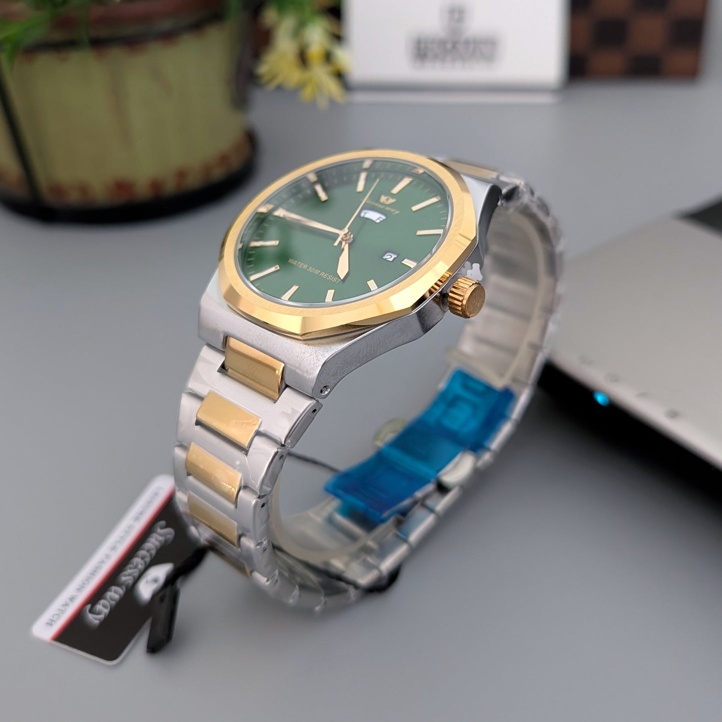 Green-Dial