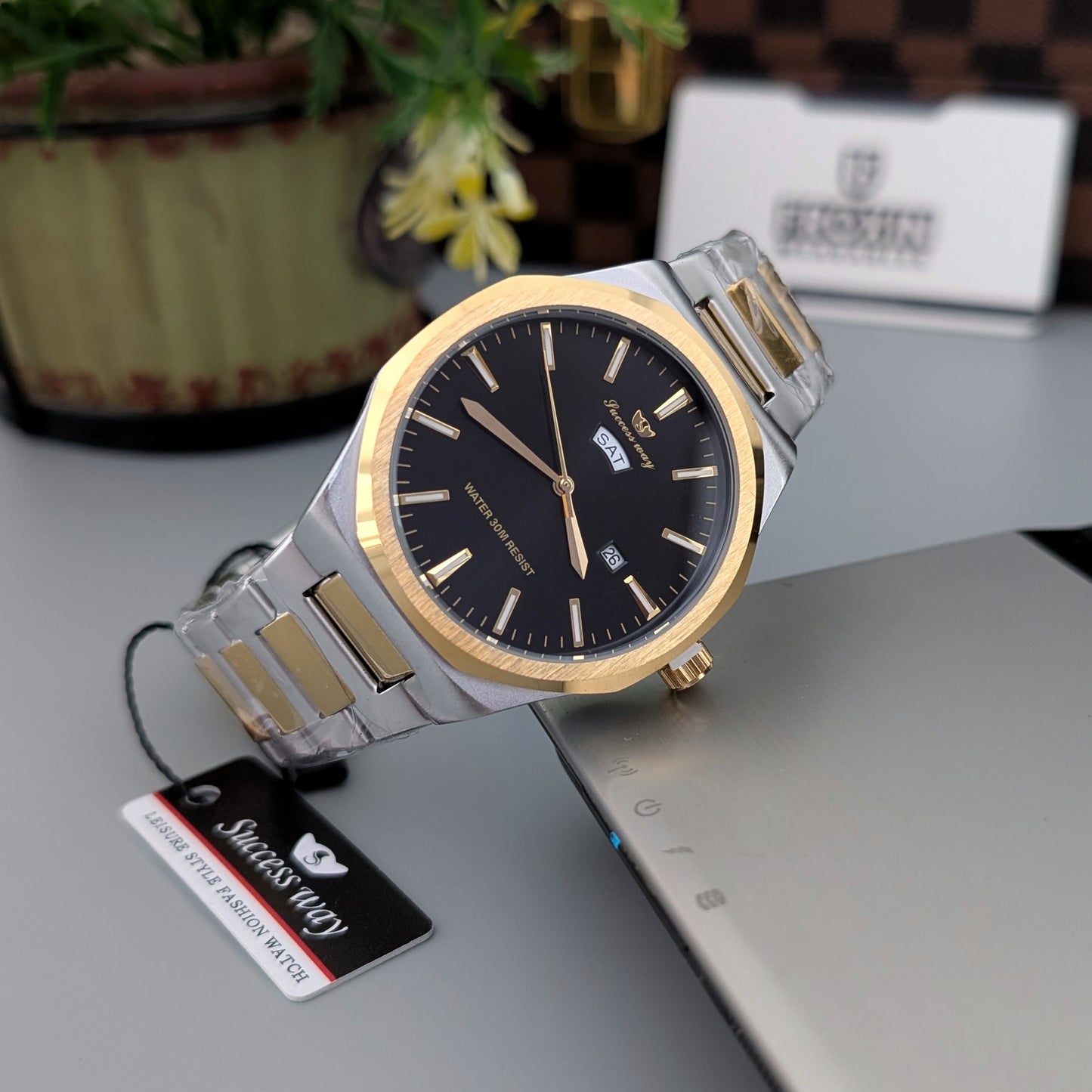 Black-Dial
