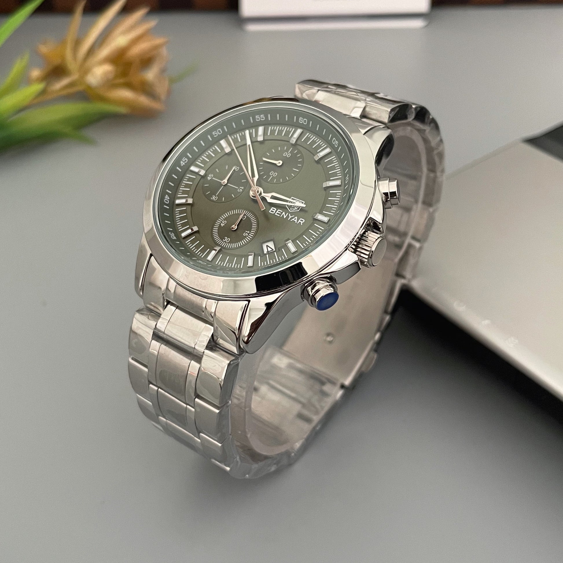 Silver-Green