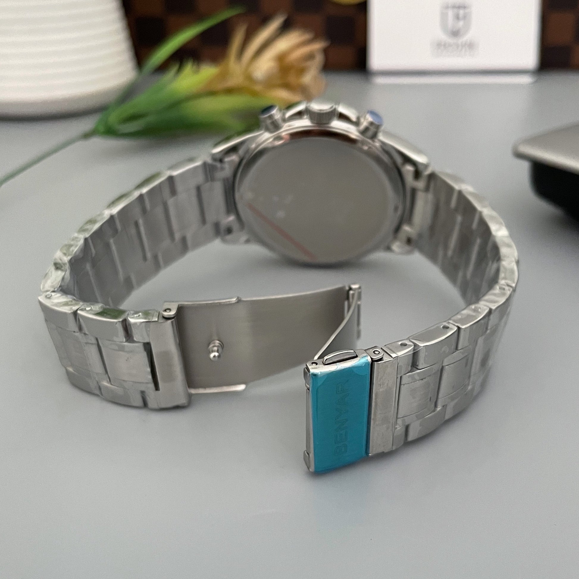Silver-Green