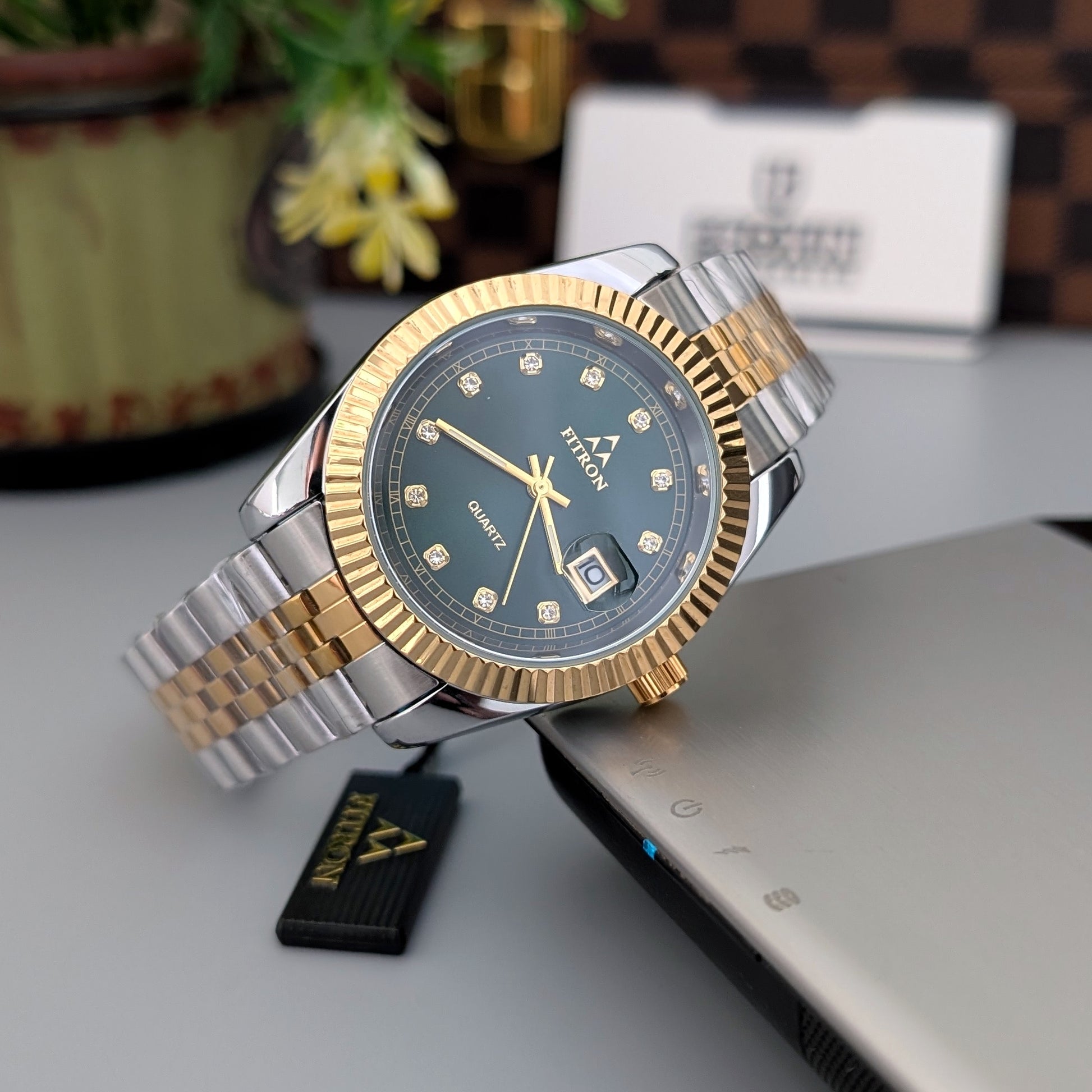 Green-Dial
