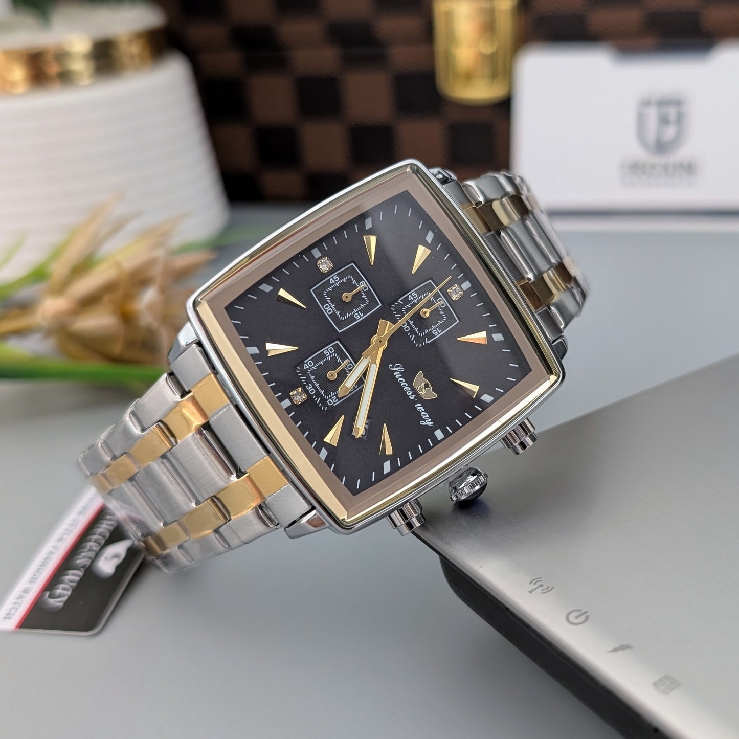 Black-Dial